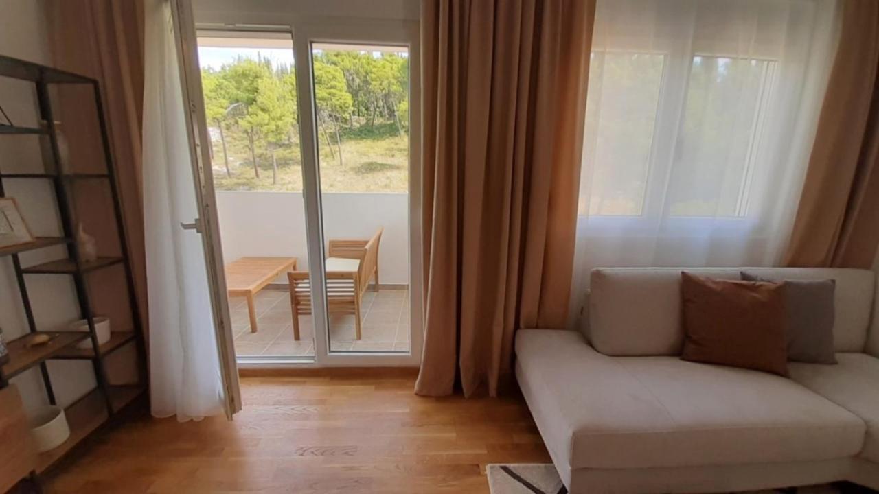 Apartments At Ljubovic Hill Park 波德戈里察 外观 照片